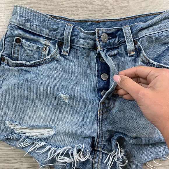 Levi’s 501 High Rise Raw Hem Cut Off Distressed Jean Shorts - Picture 4 of 12
